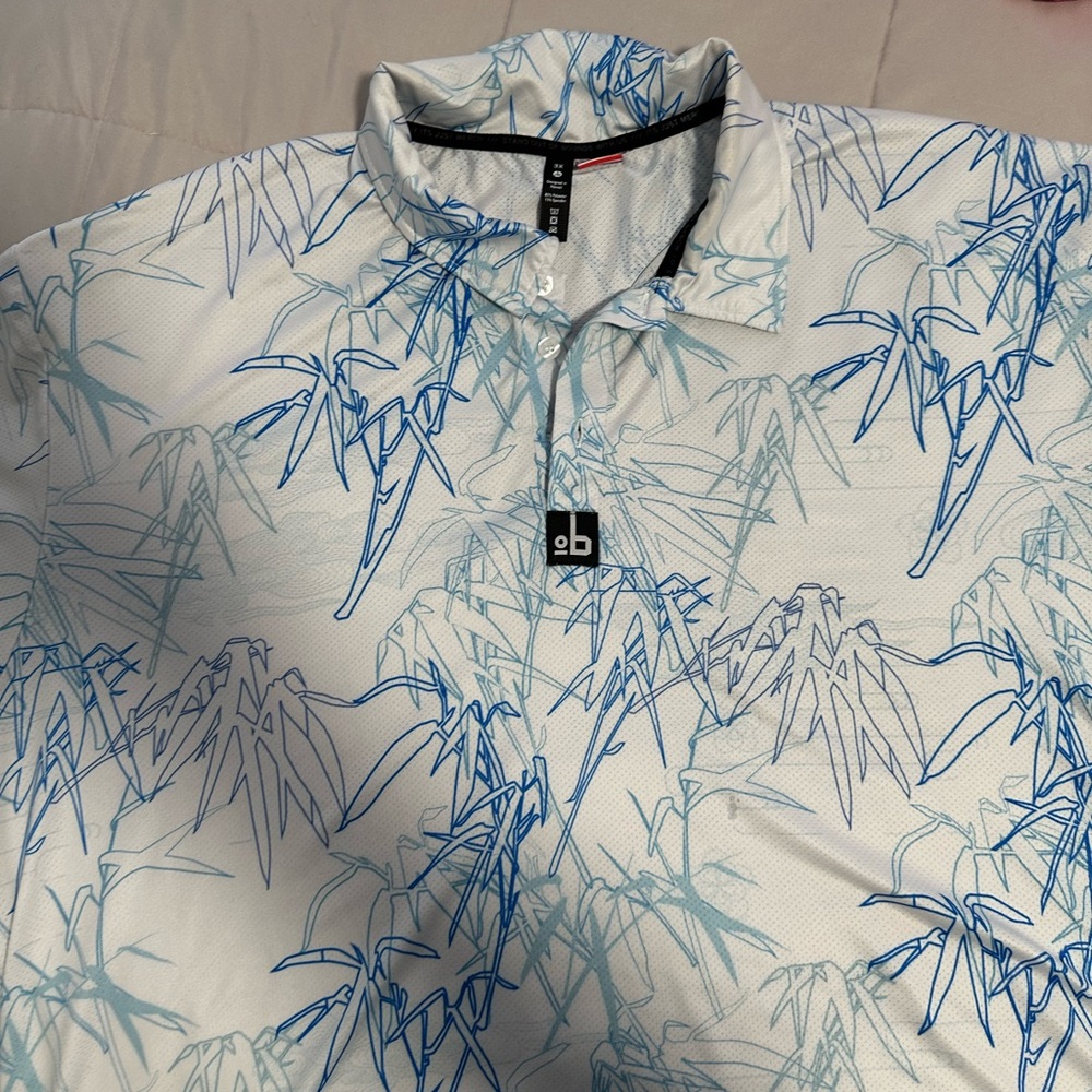 Men's White and Blue Patterned Shirt